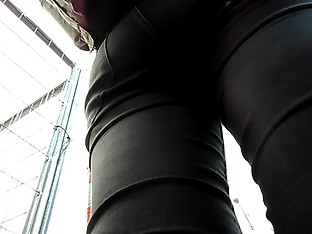 Saggy titted Nikky Thorne loves anal sex