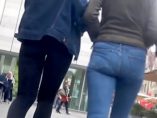 Czech babe Tess B masturbating