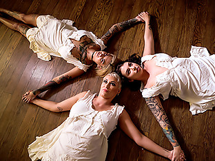 Shower Big Boobs Wet Blonde Girl